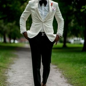 Off White Valvet Single Breasted Ocean Blazer